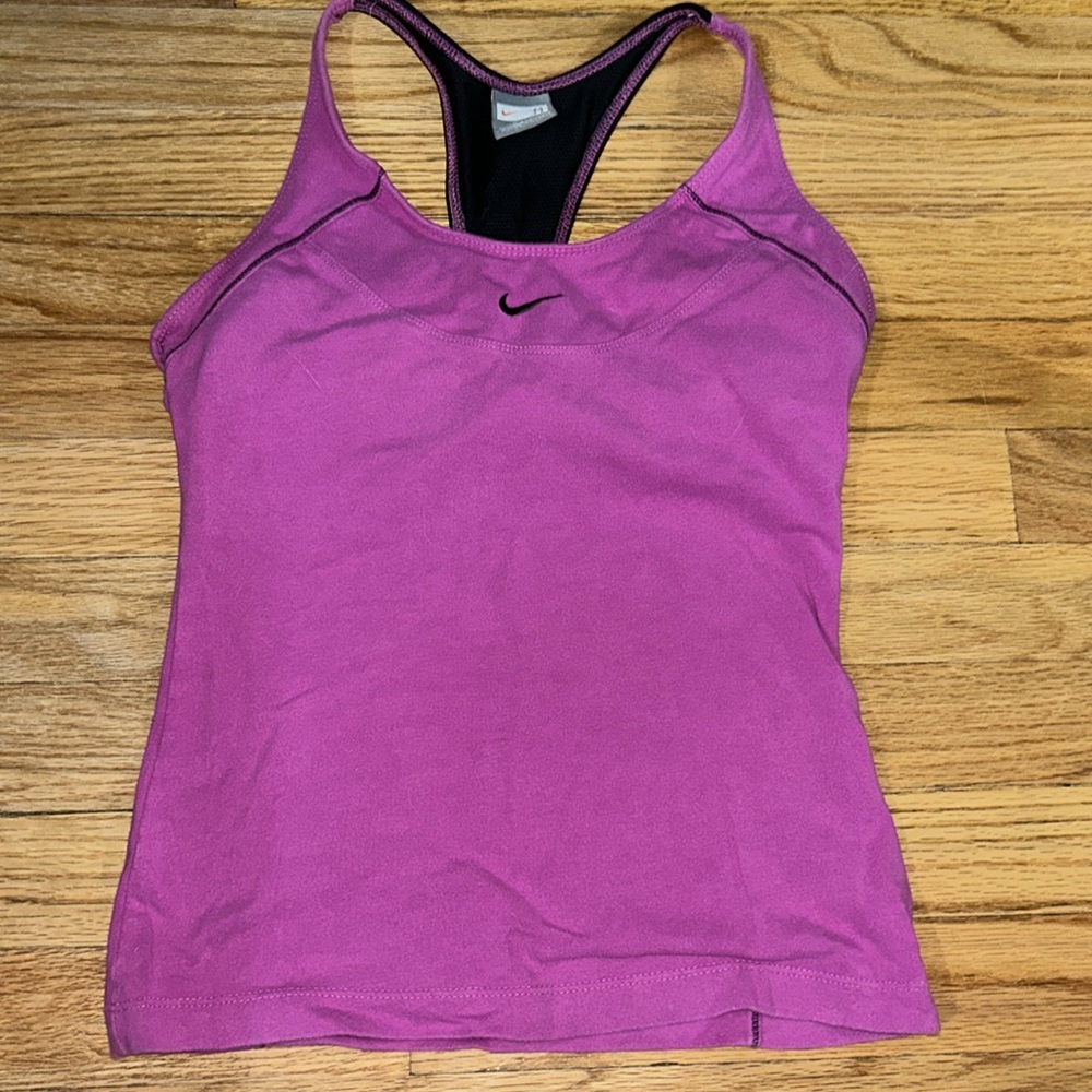 Nike Women’s Pink Work Out Racerback Built-In Bra Tank Top, Size Medium
